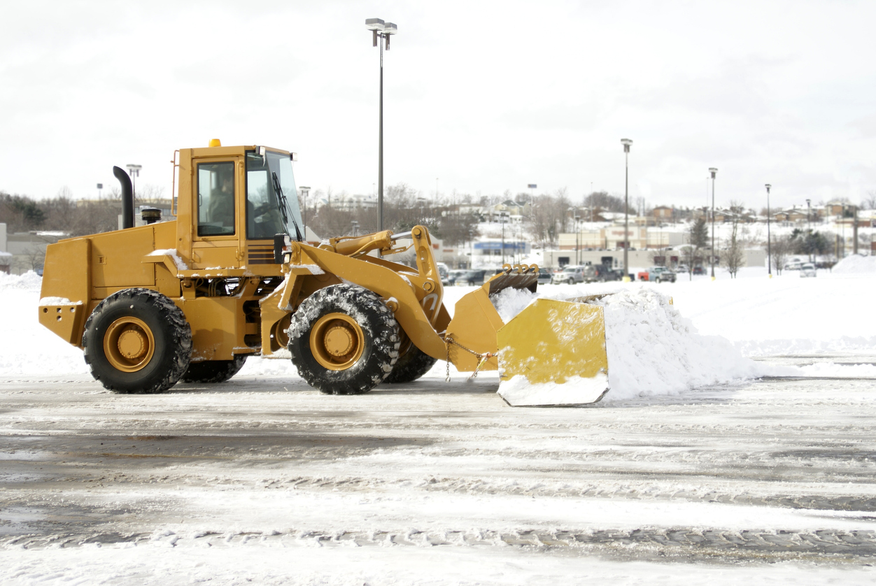 Snow removal services in Rupert, ID clearing driveway for homeowners